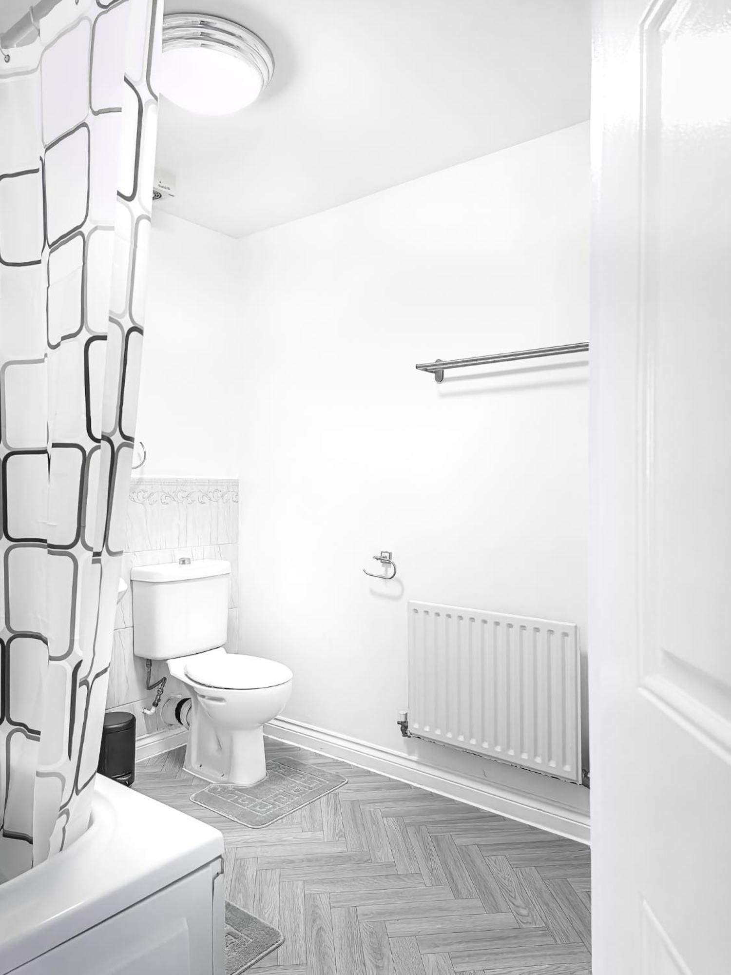 Apartment Deluxe 2-bed With Free Parking, Netflix & Fast Wifi